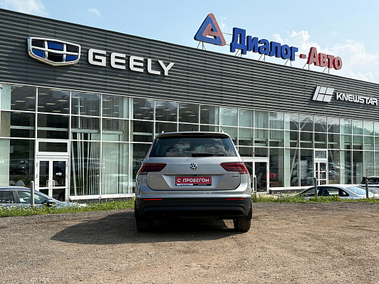 Volkswagen Tiguan CONNECT, 2018 года, пробег 130907 км