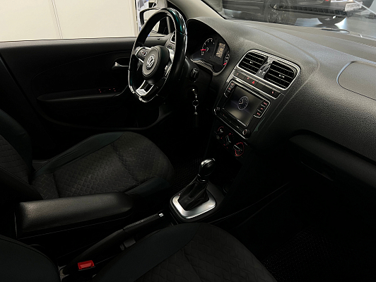 Volkswagen Polo Comfortline, 2019 года, пробег 180000 км