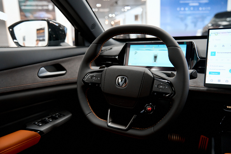 Changan UNI-V Спорт, серый