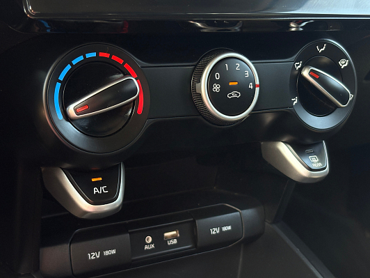 Kia Rio Luxe, 2018 года, пробег 114338 км
