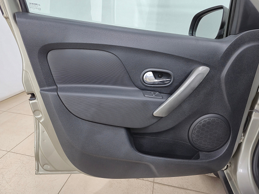 Renault Sandero, 2016 года, пробег 203270 км