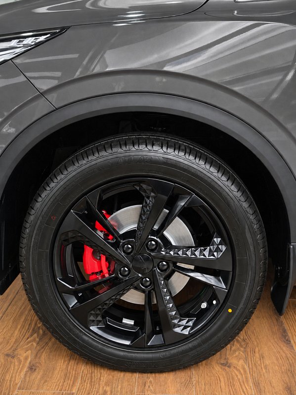 Geely Coolray Спорт, серый