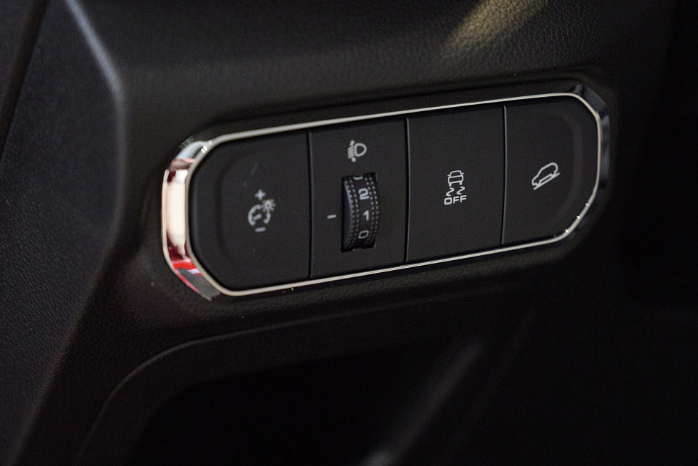 Haval Jolion Техно +, красный