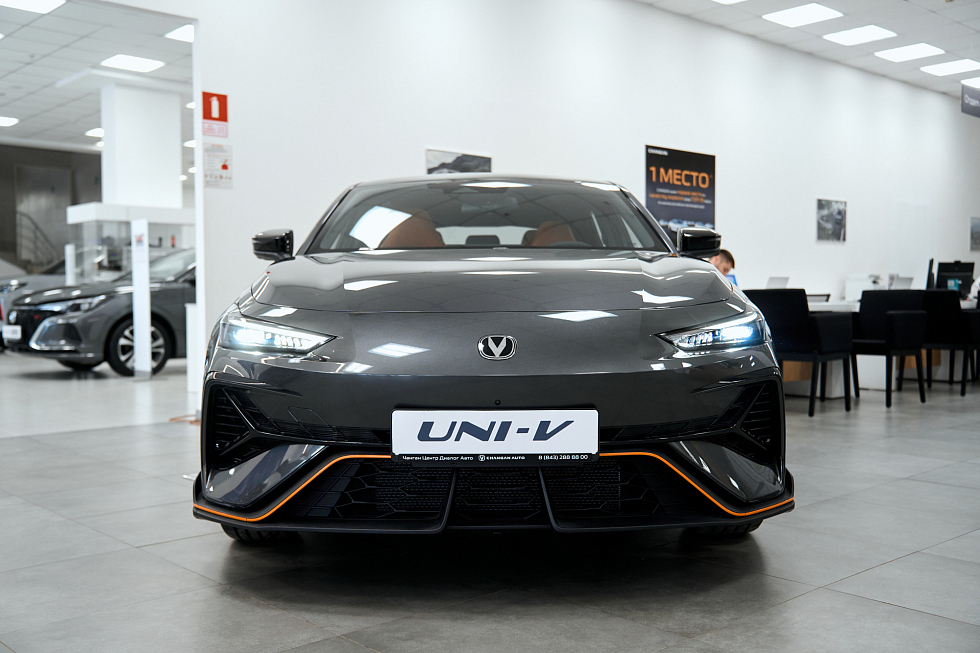 Changan UNI-V Спорт, серый