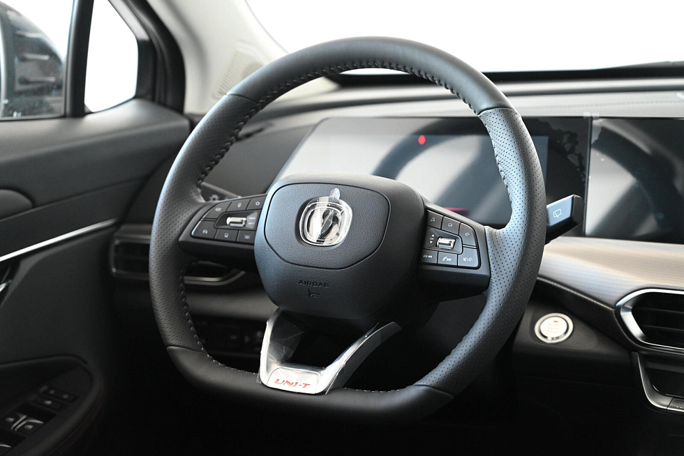 Changan UNI-T Техно, серый