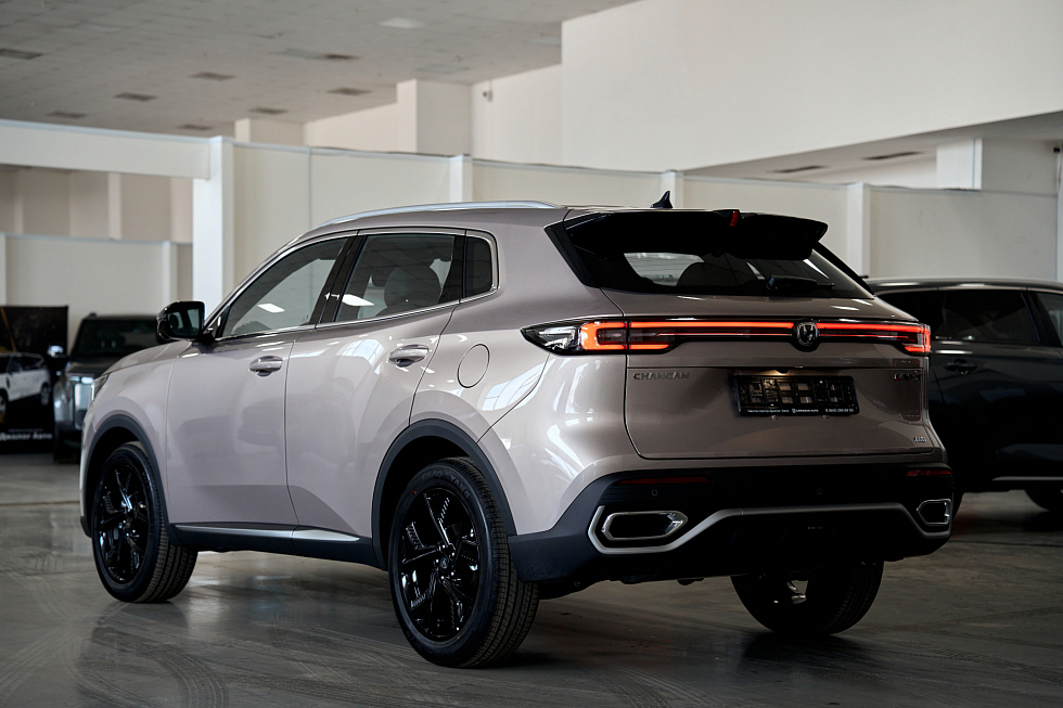 Changan UNI-S Техно, золотой