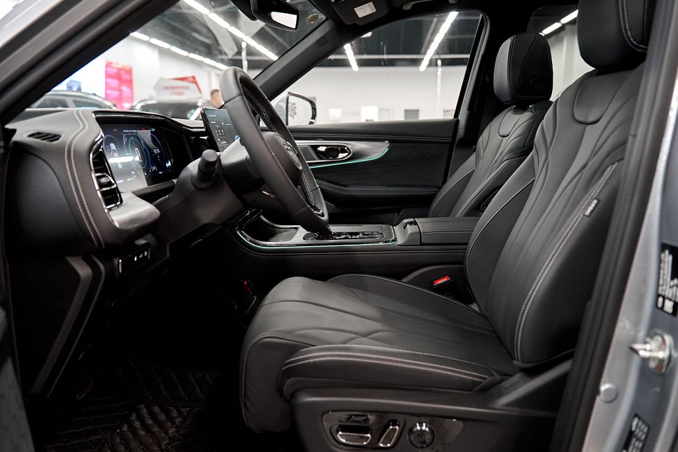 GAC GS8 GX Premium, серебряный