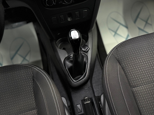 Renault Logan Drive, 2021 года, пробег 69977 км