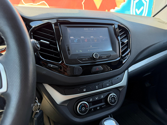 Lada (ВАЗ) Vesta Luxe, 2020 года, пробег 34500 км