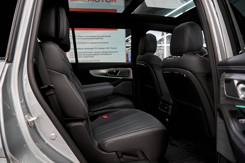 GAC GS8 GX Premium, серебряный