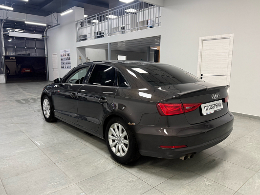 Audi A3 Ambition, 2015 года, пробег 95830 км