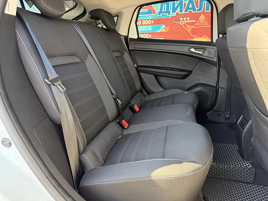 Renault Arkana Life, 2021 года, пробег 58288 км