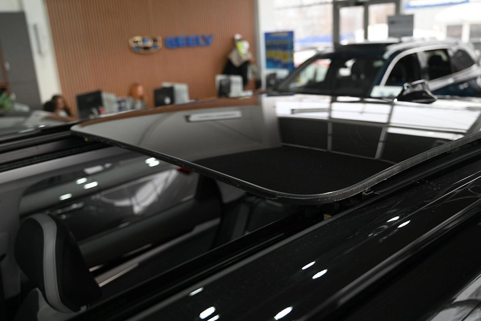 Geely Atlas Люкс, голубой