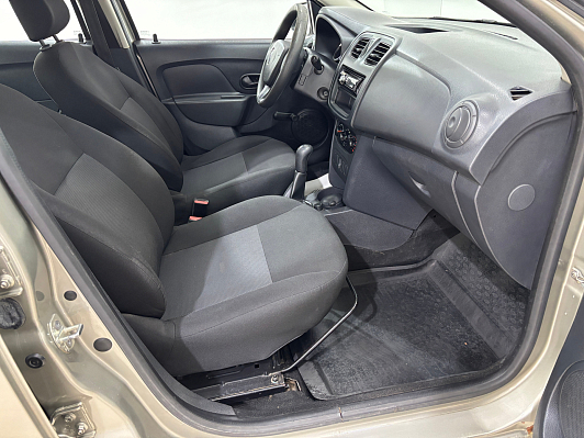 Renault Logan Confort, 2015 года, пробег 102400 км