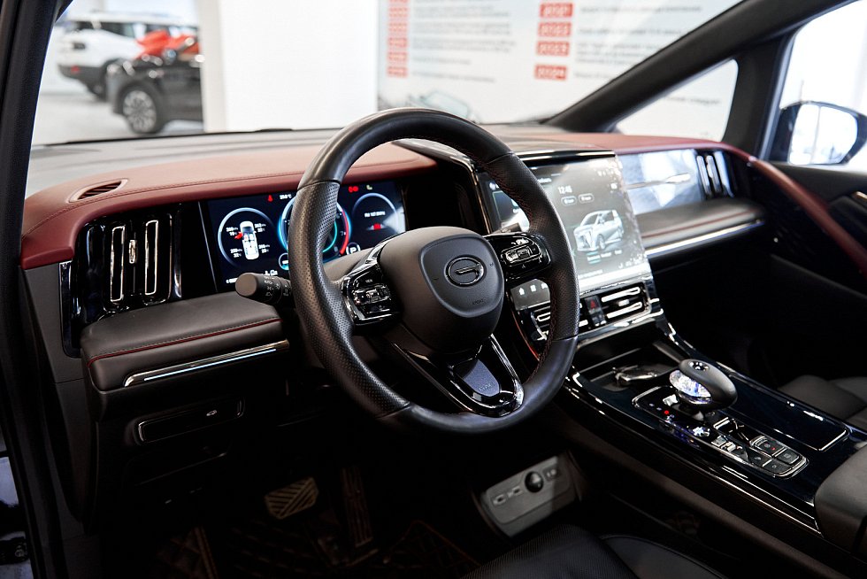 GAC M8 GX Premium, черный