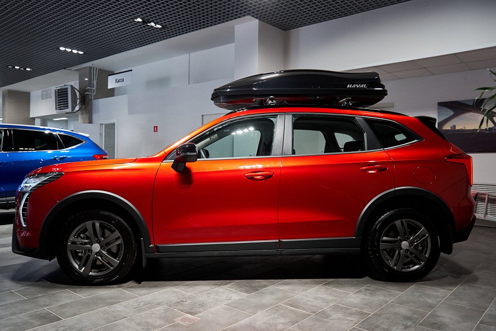 Haval Jolion Комфорт, красный