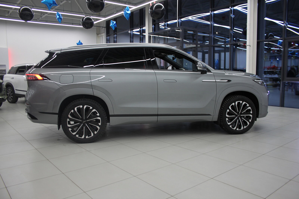 Jaecoo J8 Престиж, серебряный