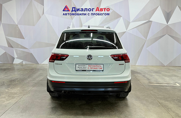 Volkswagen Tiguan CONNECT, 2020 года, пробег 111189 км