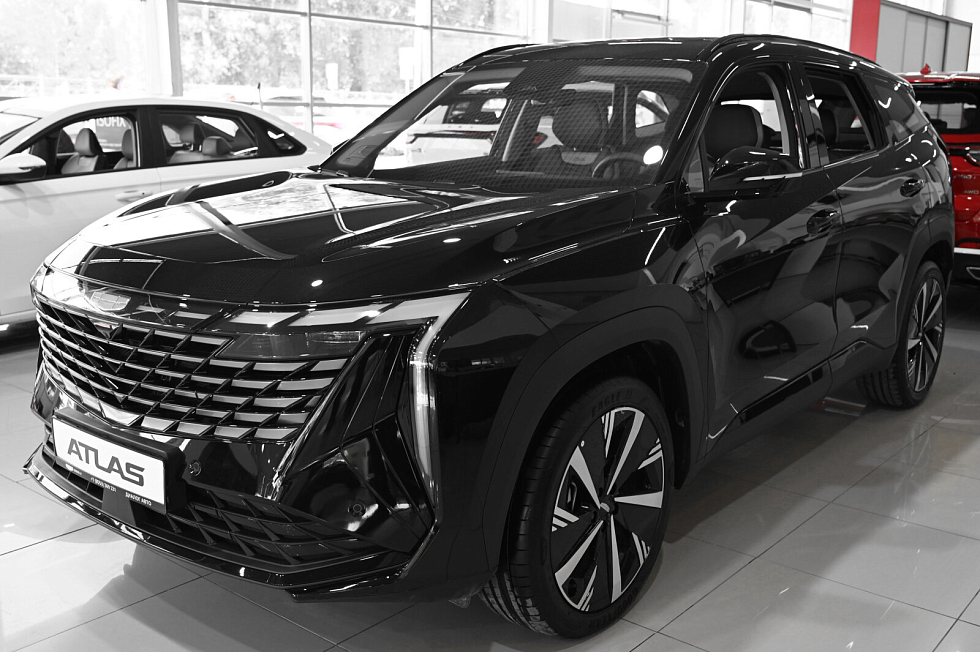 Geely Atlas Спорт, черный