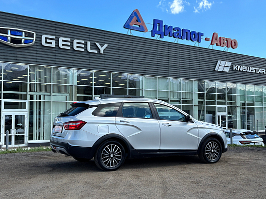 Lada (ВАЗ) Vesta Luxe Multimedia, 2019 года, пробег 197000 км