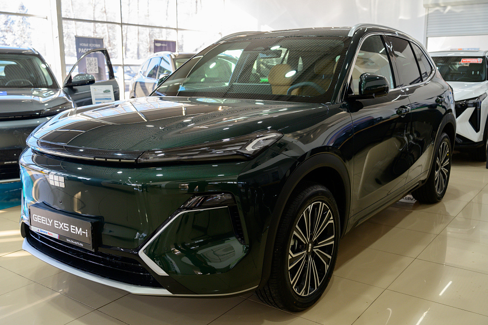 Geely EX5 Гибрид Макс EM-i, зеленый