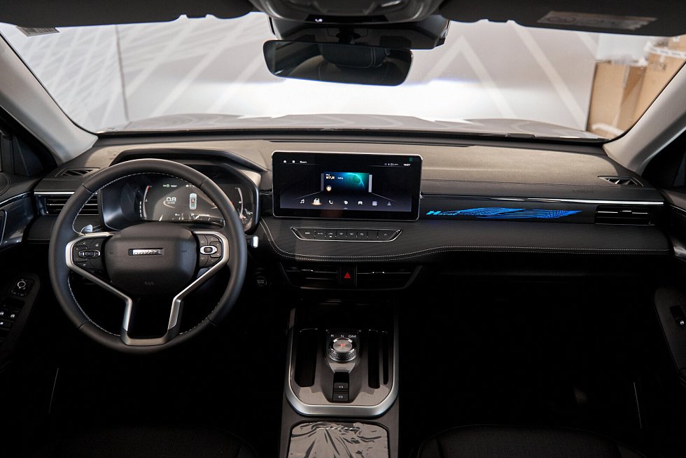 Haval Jolion Техно +, черный