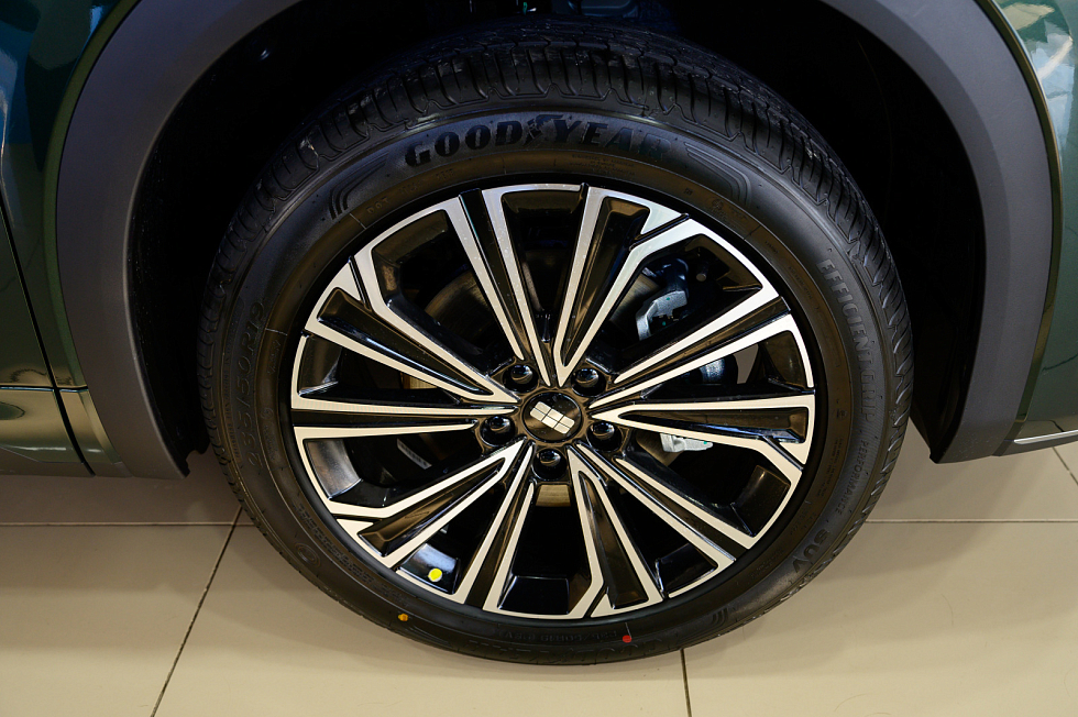 Geely EX5 EM-i Макс, белый