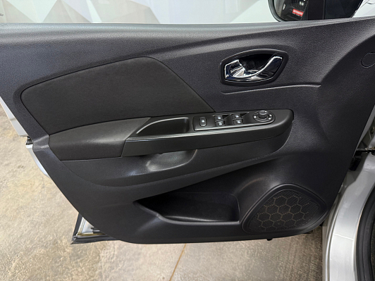 Renault Kaptur Drive, 2017 года, пробег 74741 км