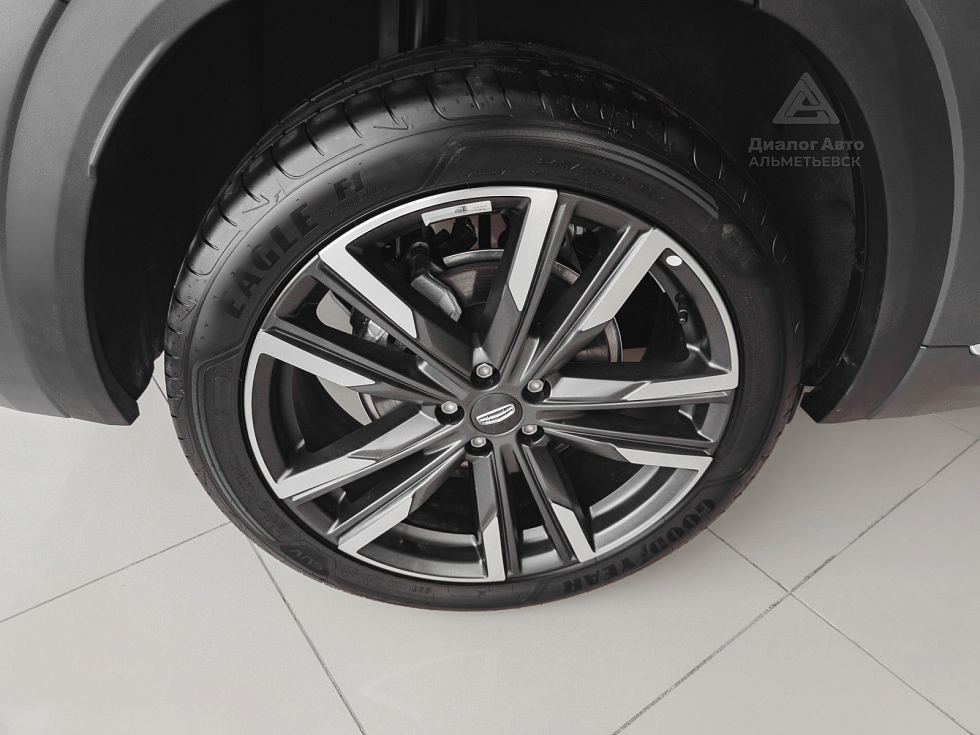 Geely Monjaro Exclusive (2023-2025), серый