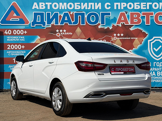 Lada (ВАЗ) Vesta, 2023 года, пробег 15000 км