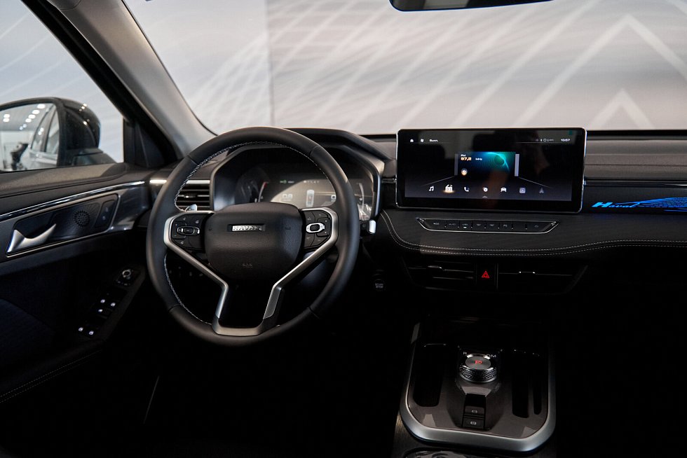 Haval Jolion Премиум, черный