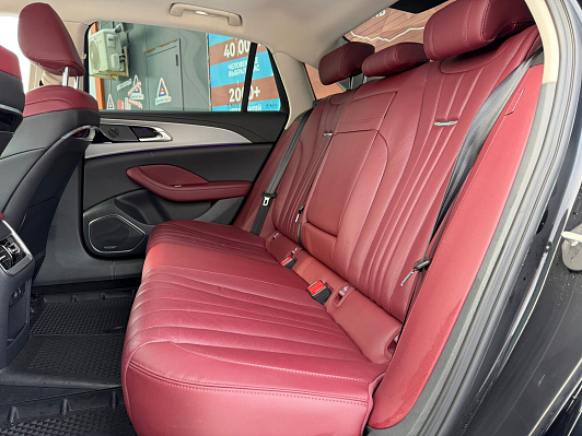 Hongqi H5 Делюкс Плюс (Deluxe+), 2023 года, пробег 62900 км