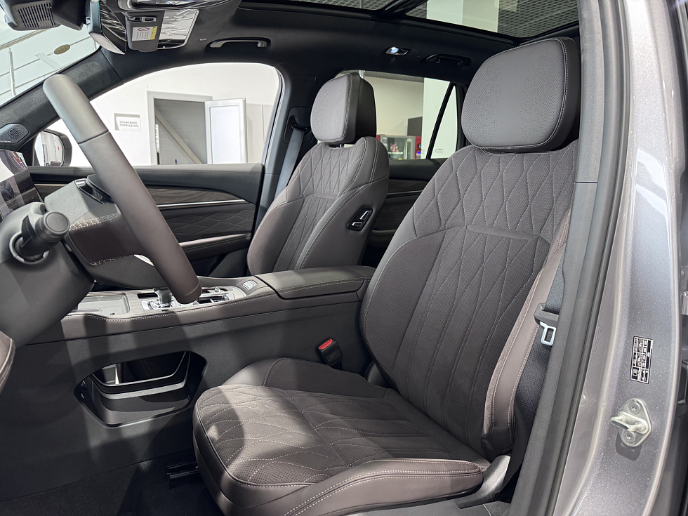 Geely Monjaro Flagship (2023-2025), серебряный