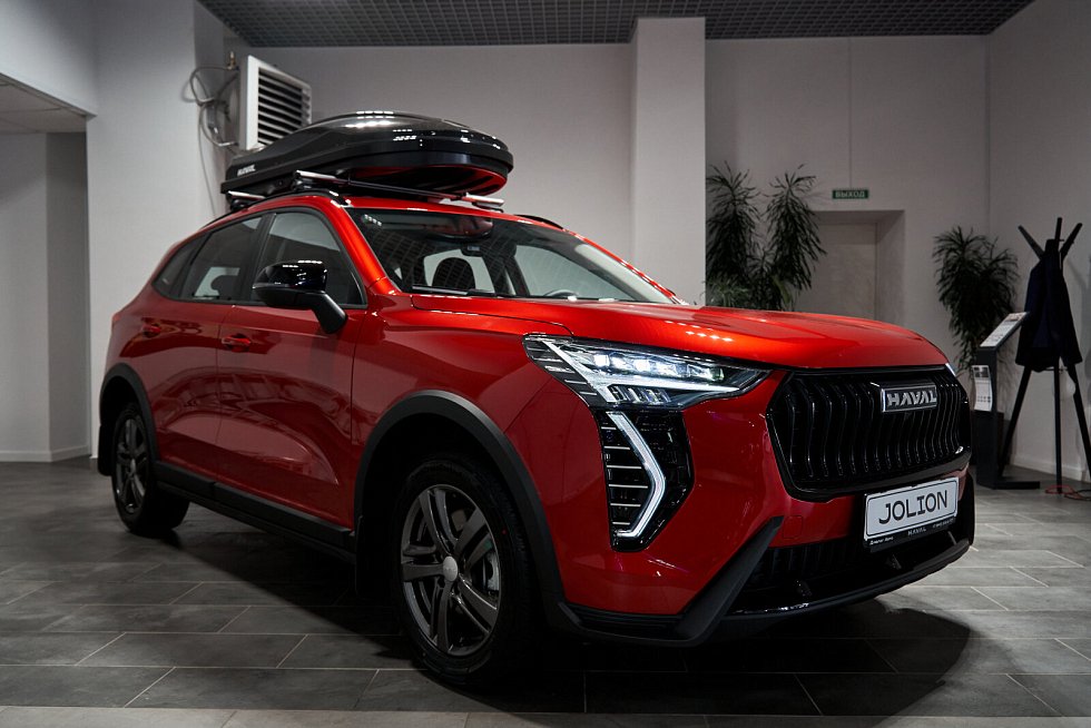 Haval Jolion Оптимум, красный
