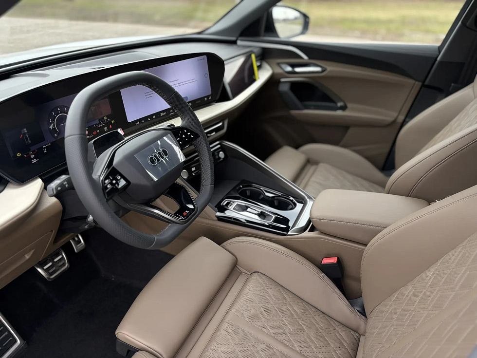 Audi Q5 40 TFSI quattro Luxury Dynamic, белый