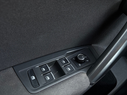 Volkswagen Tiguan, 2018 года, пробег 124000 км