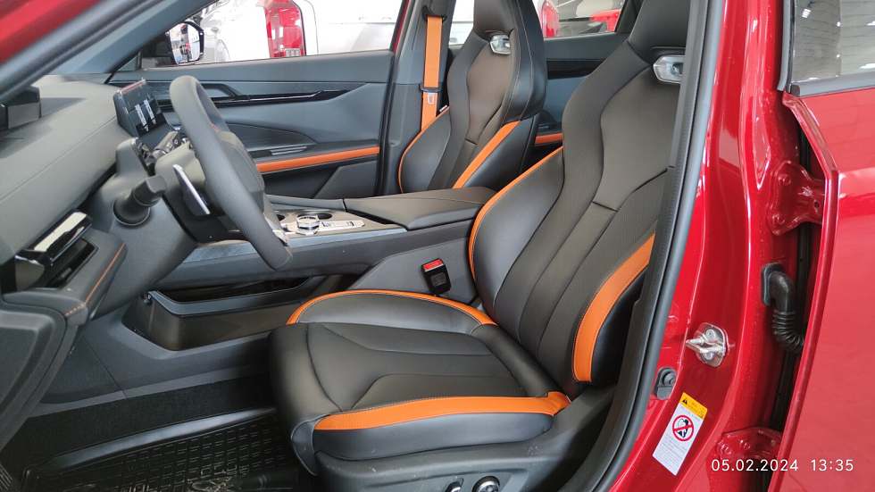 Changan UNI-V Техно, красный