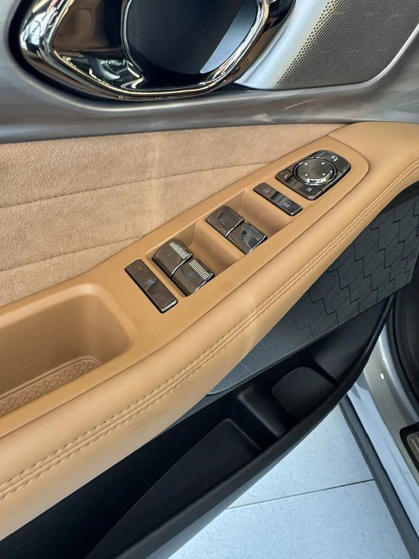 GAC GS8 GX Premium, черный