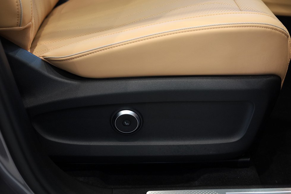 Jaecoo J8 Престиж, серый