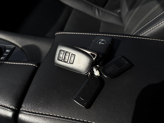 Lexus RX F SPORT EXECUTIVE, 2019 года, пробег 129655 км