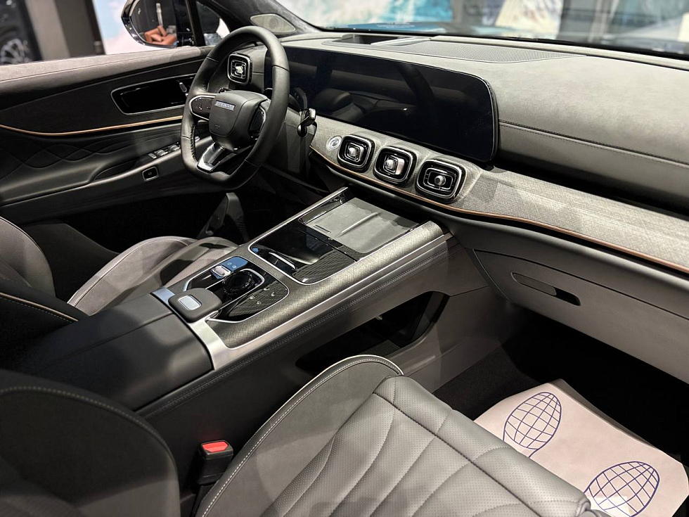 Jaecoo J8 Комфорт, черный