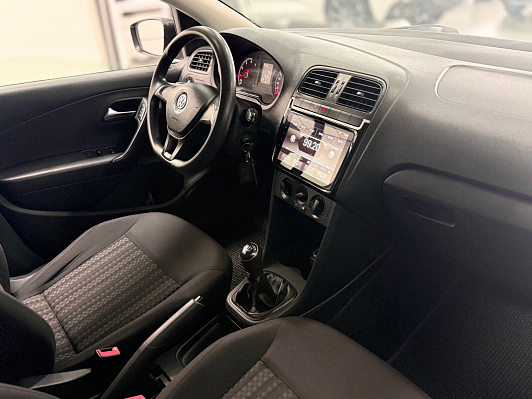 Volkswagen Polo Trendline, 2016 года, пробег 176000 км