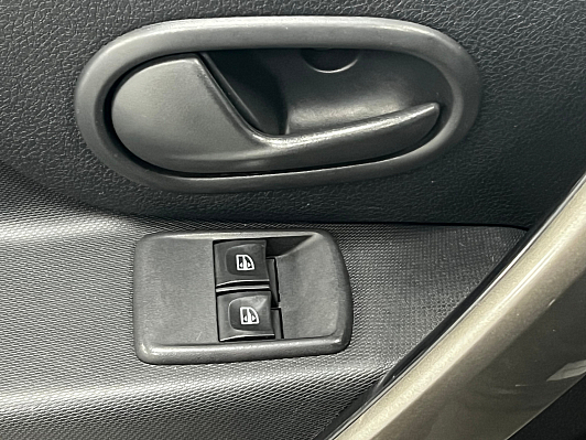 Renault Sandero Stepway Life, 2018 года, пробег 104000 км