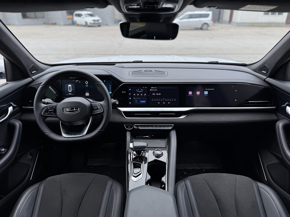 Geely Monjaro Flagship, белый
