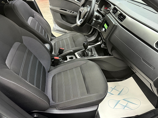 Renault Arkana Life, 2019 года, пробег 61110 км
