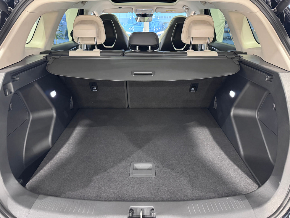 Hongqi HS3 Делюкс (Deluxe), черный
