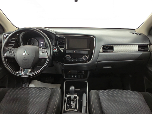 Mitsubishi Outlander Invite, 2018 года, пробег 147921 км