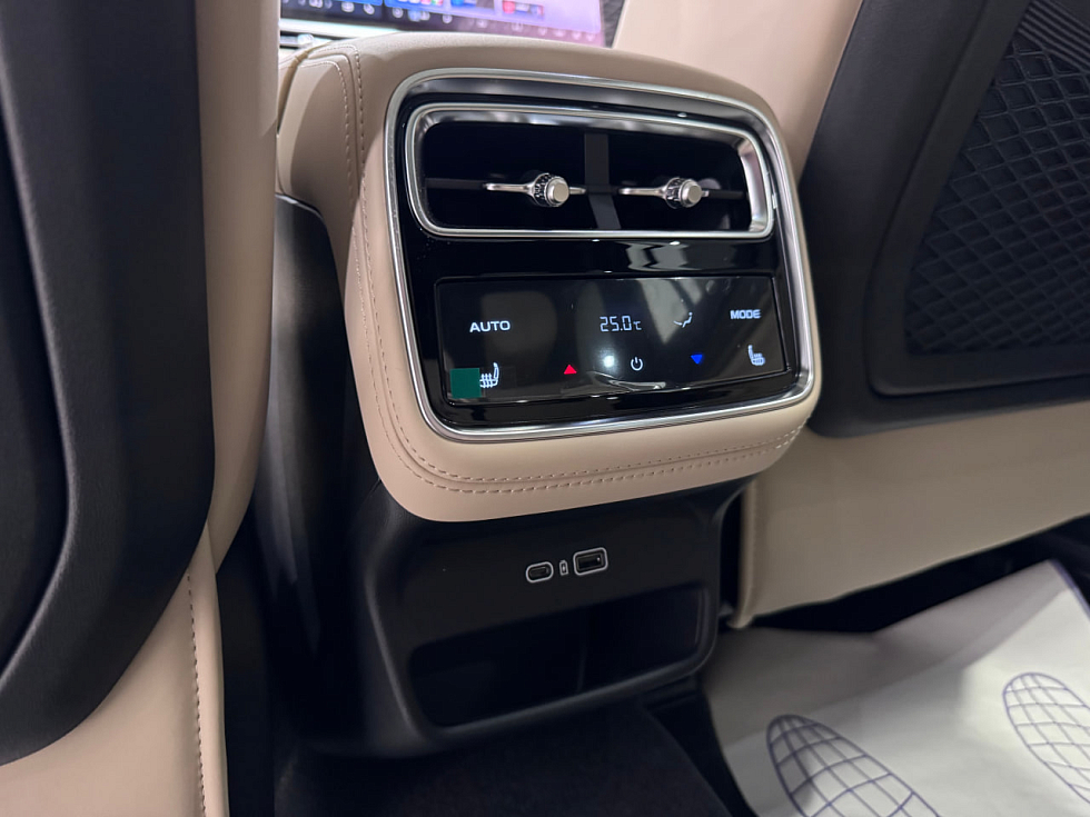 Geely Monjaro Full Moon (Xingyue L), серый