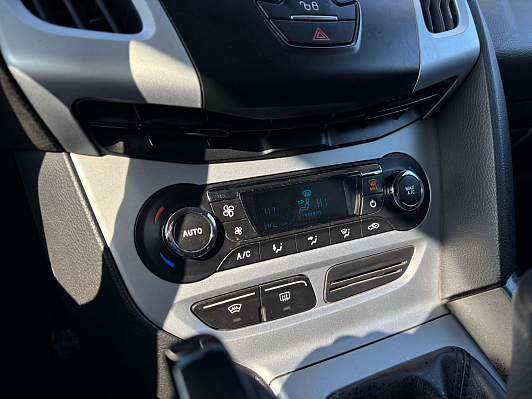 Ford Focus SYNC Edition, 2011 года, пробег 175586 км