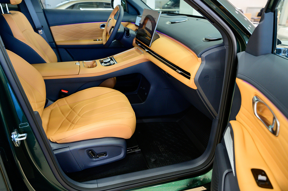 Geely EX5 EM-i Макс, белый